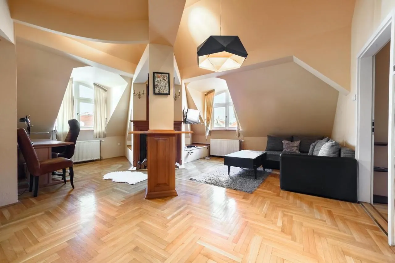 View To The Roofs Luxury Apartment With 2 Bedrooms Budapest Magyarország